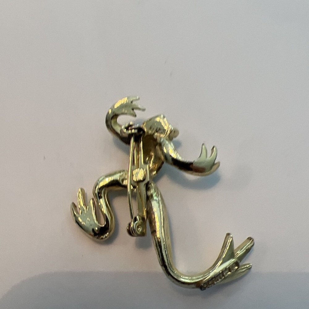 Vintage Gerry's Gold Tone Enamel Frog Brooch Pin Signed - Picture 6 of 6